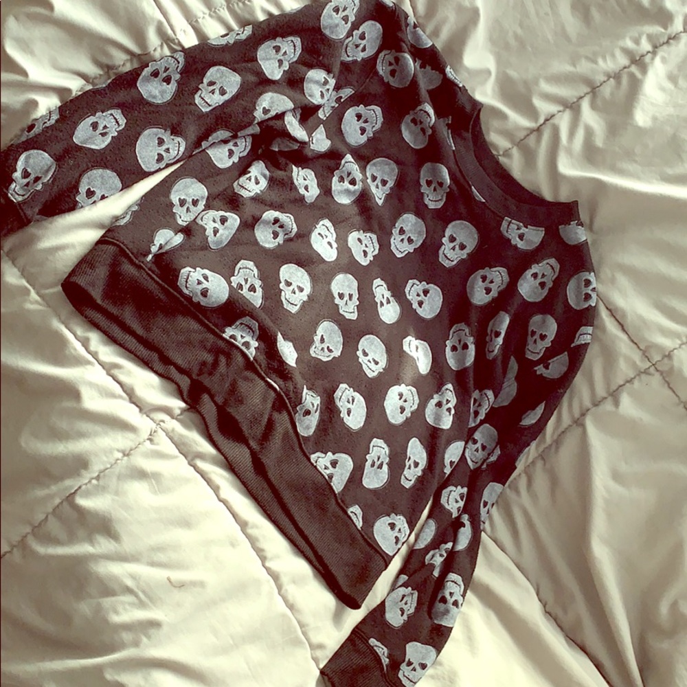 Medium skull sweater